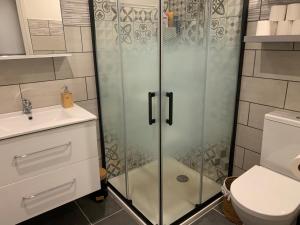 Maisons de vacances Maison a Pont-Croix : Maison 4 Chambres