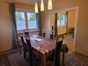 Shiraz-Home das Ferienhaus in Holzminden, 120qm Privatsphäre für ungestörte Erholung