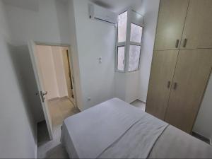 Stay Now, Embassy One