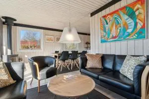 Cottage Near Idyllic Peaceful Sandy Beach - 阿纳格