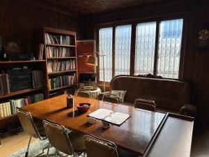 Hong Principal House