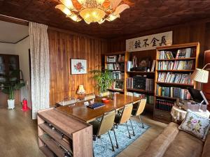 Hong Principal House