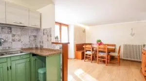 COZY MOUNTAIN RETREAT - with Garden, Wi-Fi - Prunetta