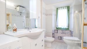 COZY MOUNTAIN RETREAT - with Garden, Wi-Fi