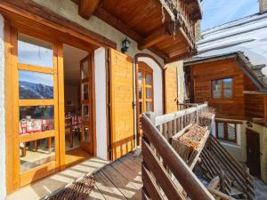 Hostdomus - Castle Apartments