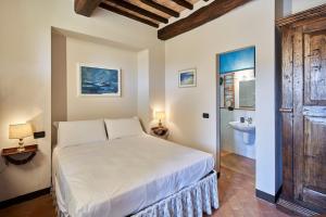 La Loggia Free Parking,AC