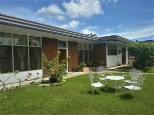 Spacious House with wide Parking Area and Lawn at Damosa Lanang - Ipil