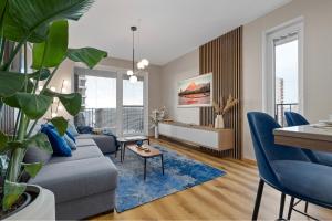 Golden Moon Apartment