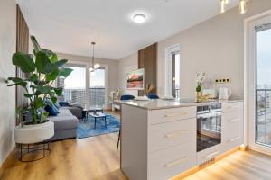 Golden Moon Apartment