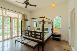 ELIVAAS Maison 10 - Luxe 4 BHK Villa With Pvt Pool, Garden & Portuguese Charm