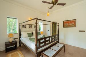 ELIVAAS Maison 10 - Luxe 4 BHK Villa With Pvt Pool, Garden & Portuguese Charm