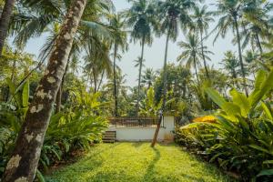 ELIVAAS Maison 10 - Luxe 4 BHK Villa With Pvt Pool, Garden & Portuguese Charm