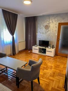 Green Garden Apartments