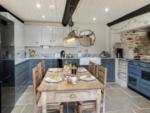 Hare and Hounds Exton