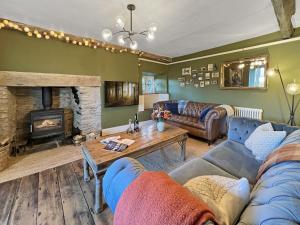 Hare and Hounds Exton