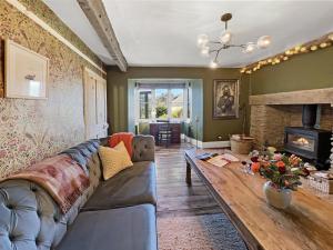 Hare and Hounds Exton