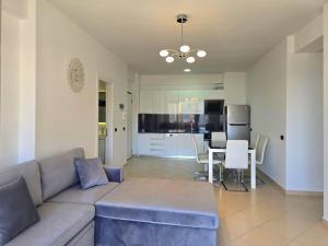 Brisa del Mar Beachfront Apartments