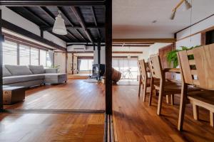 Private traditional Japanese house, Ski resort 40 min by car, 長野岡谷IC5分,貸切古民家,最大9名,ペットOK,