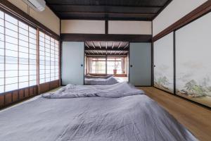 Private traditional Japanese house, Ski resort 40 min by car, 長野岡谷IC5分,貸切古民家,最大9名,ペットOK,