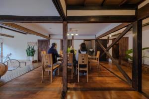 Private traditional Japanese house, Ski resort 40 min by car, 長野岡谷IC5分,貸切古民家,最大9名,ペットOK,