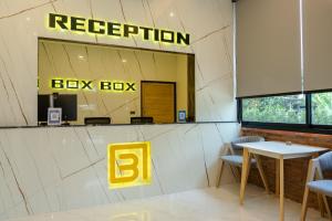 BOX BOX Hotel and Sports Restaurant