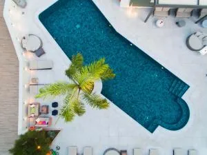 Flisvos Royal Hotel & Suites - 伊兹拉