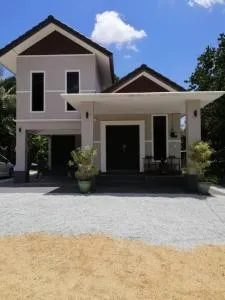 Homestay Bungalow Peringat Kota Bharu - Kampong Pangkal Pisang