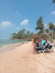 Crystal Wave Holiday Resort Polhena