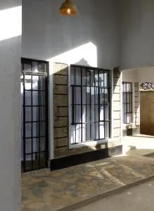 KEDOVO Cottages - Mweiga