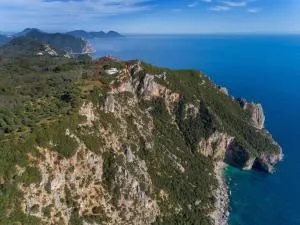 Clifftop Villa - Giannádes