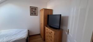 2Bed-4Guests-Parking-Bbq-Garden-Patio