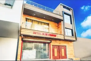 Blue Heaven Hotel - Gorakhpur