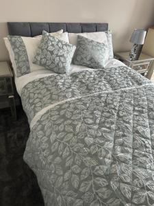 Estuary view Farmhouse