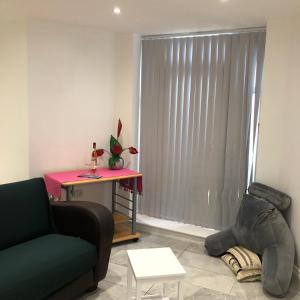 Hendon Basement Studio