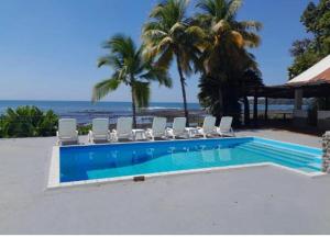 OceanFront Bungalows - Paradise Rentals