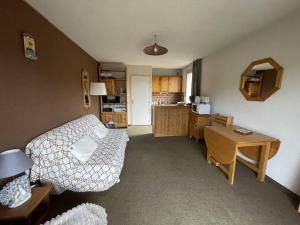 Appartements Appartement T3 avec Balcon, Barcelonnette - FR-1-804-25 : photos des chambres