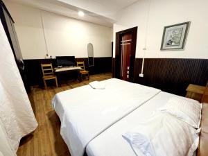 Happy Homes Apartments Four 3BHK Dhankheti