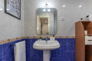 Ayuntamiento Bilbao, Casco Viejo -Parking optional