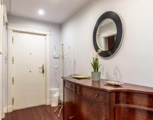 Ayuntamiento Bilbao, Casco Viejo -Parking optional