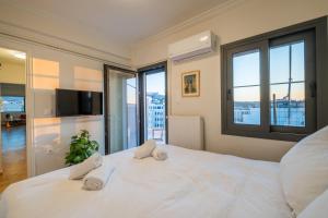 Athens Panorama Penthouse by Acropolis