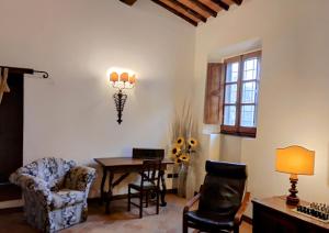 Tuscan rooms