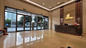 1BR tầng cao Sunrise Cityview hồ bơi Gym gần trung tâm