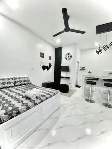 D'Lamp Studio - Kampung Raja