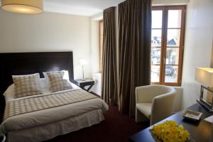 Hotels Hotel Burgevin : photos des chambres