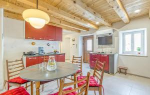 3 Bedroom Beautiful Home In Kanfanar 