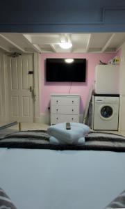 Studio Apartment - The Pearl