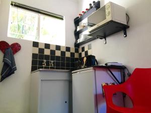 Garden Cottage in Richmond nr Melville