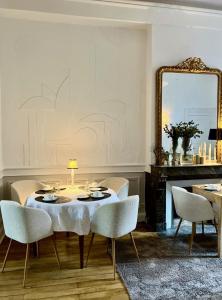 Hotels Hotel Val De Loire : photos des chambres