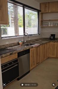 Villa PRAGA Beach House