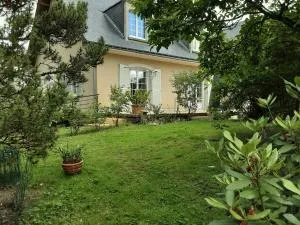 L'Ecureuil Gourmand, chambre d'hôtes en Anjou Bleu - 尚贝莱